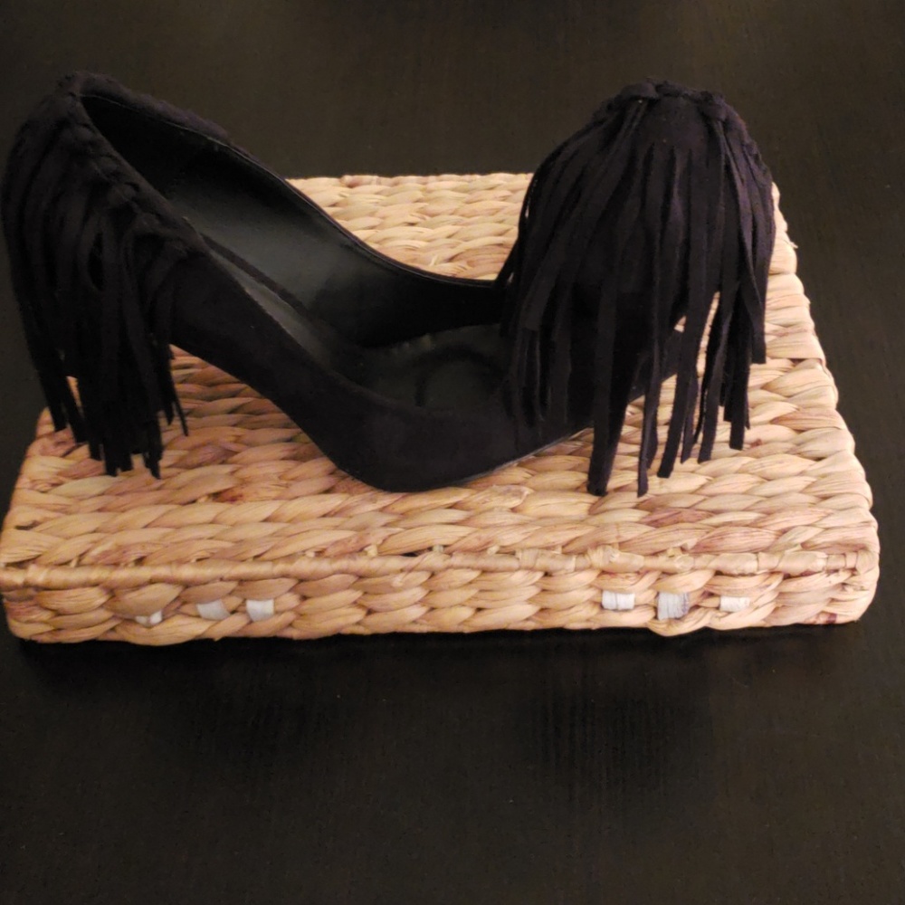 Shoes - Picture 2 of 5